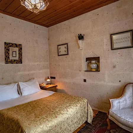 Hotel House 2*