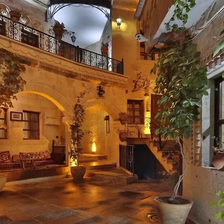 Hotel House 2*